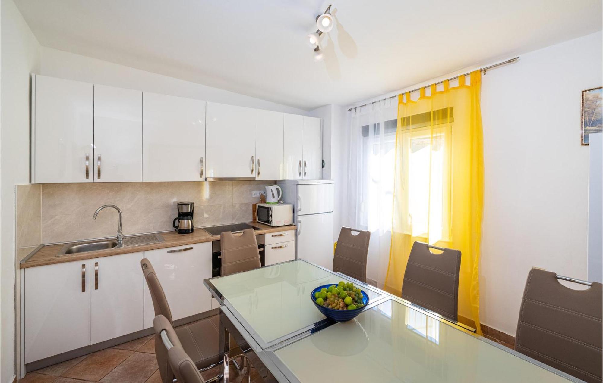 Beautiful Home In Rovanjska With Wifi Екстериор снимка