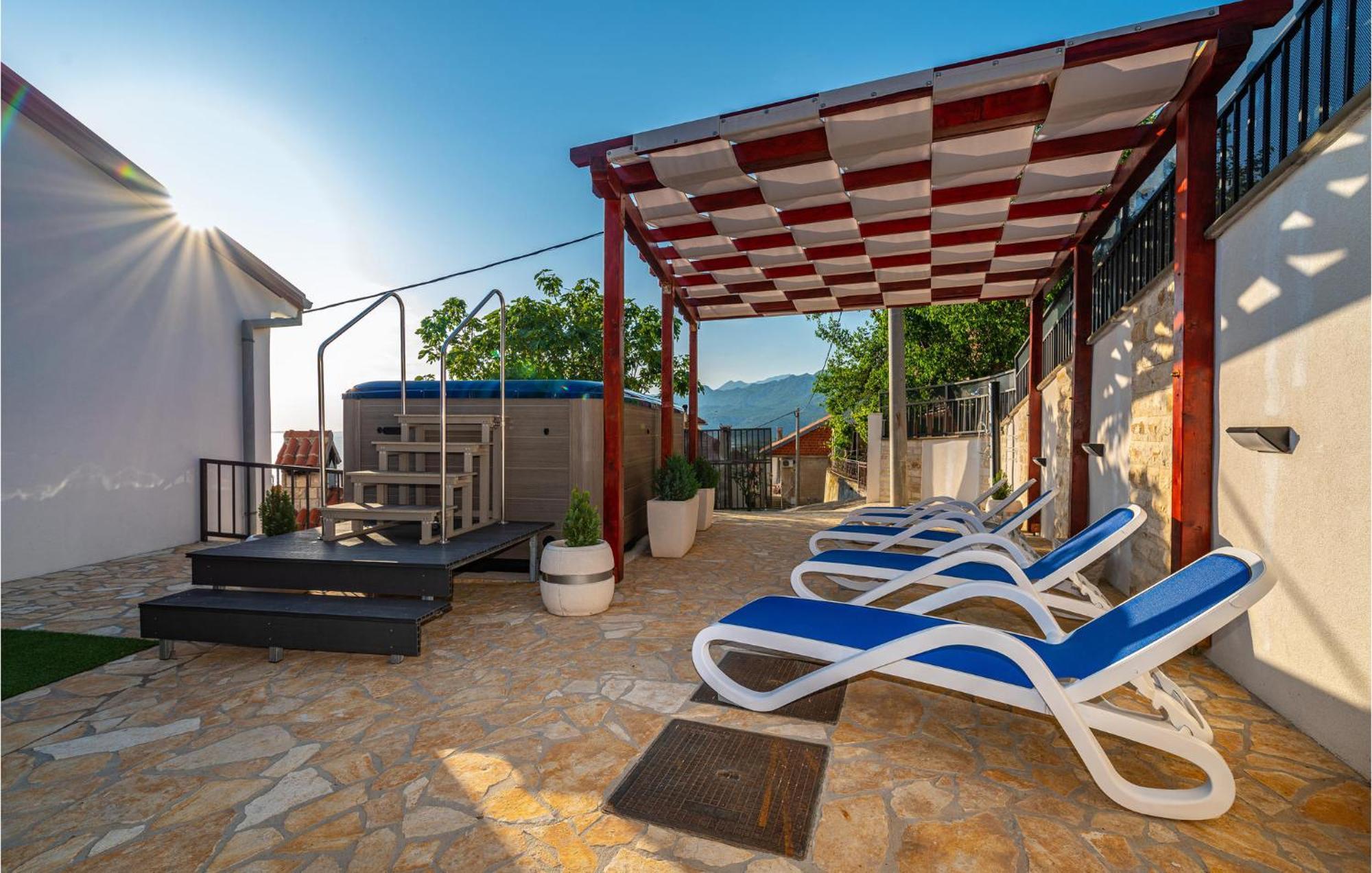 Beautiful Home In Rovanjska With Wifi Екстериор снимка